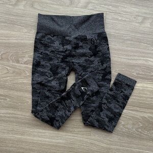 Gymshark Women’s Dark Gray Charcoal Camo Seamless Leggings